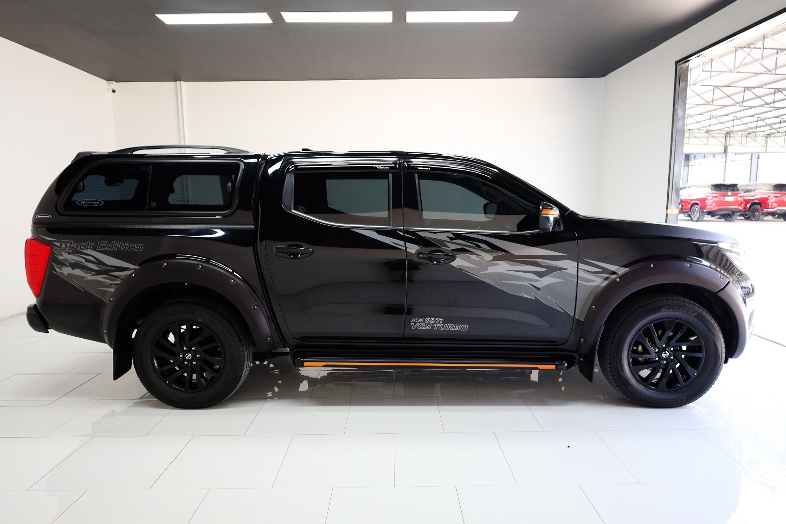 NISSAN NAVARA NP 300 DOUBLE CAB CALIBRE 2.5 EL BLACK EDITION 2 (B1428)